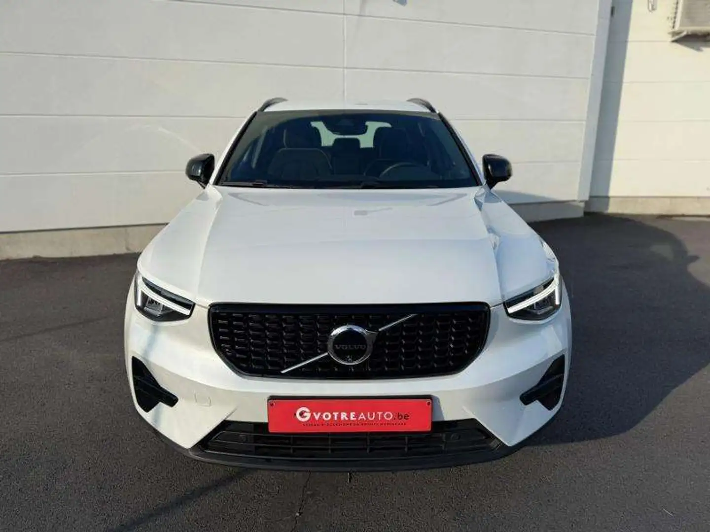 Volvo XC40 PLUS T2 DARK Blanc - 2