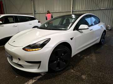 MODEL 3 Standard Range Plus RWD