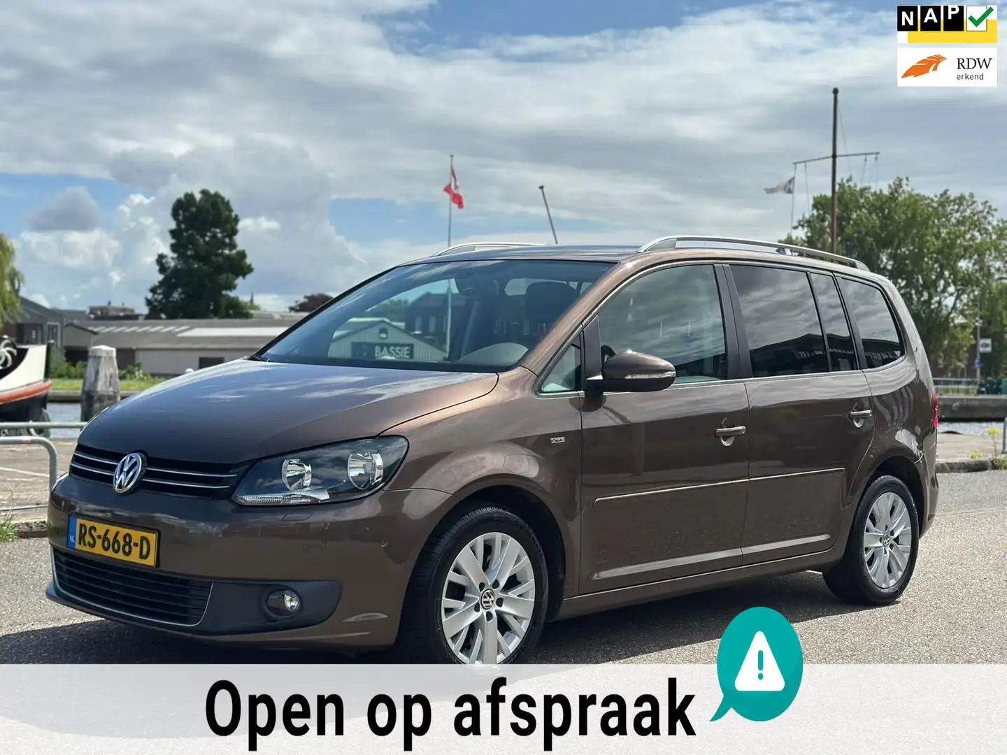 Volkswagen Touran 1.4 TSI Highline DSG CRUISE CLIMA PDC NAVI Bruin - 1