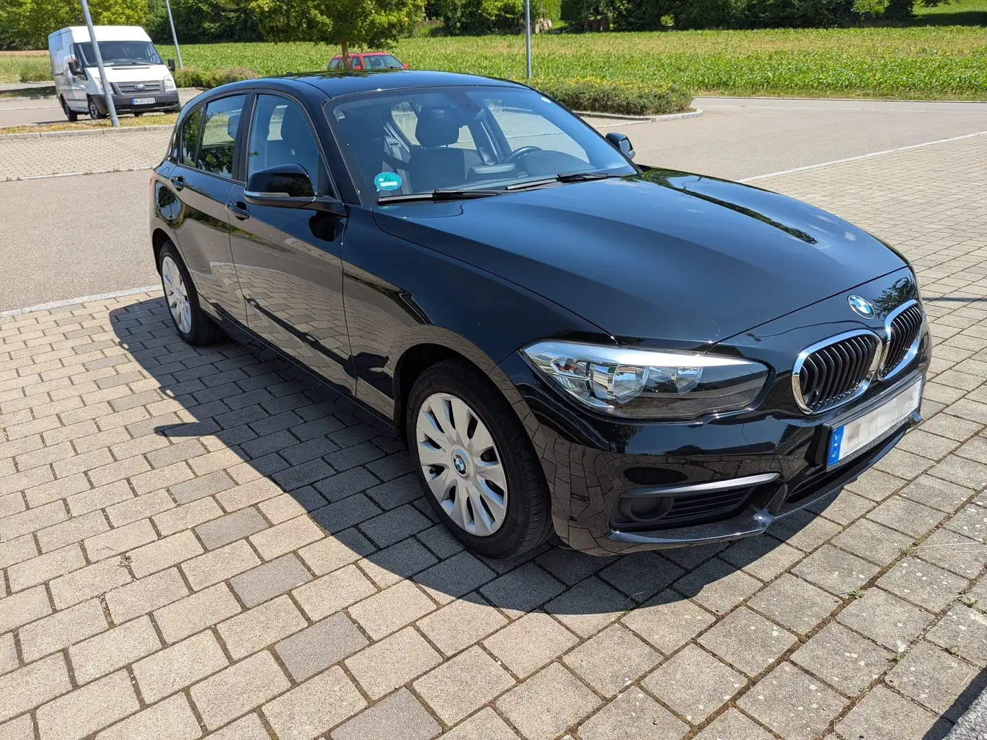 BMW 116 1er (5-Türer) 116i Schwarz - 1