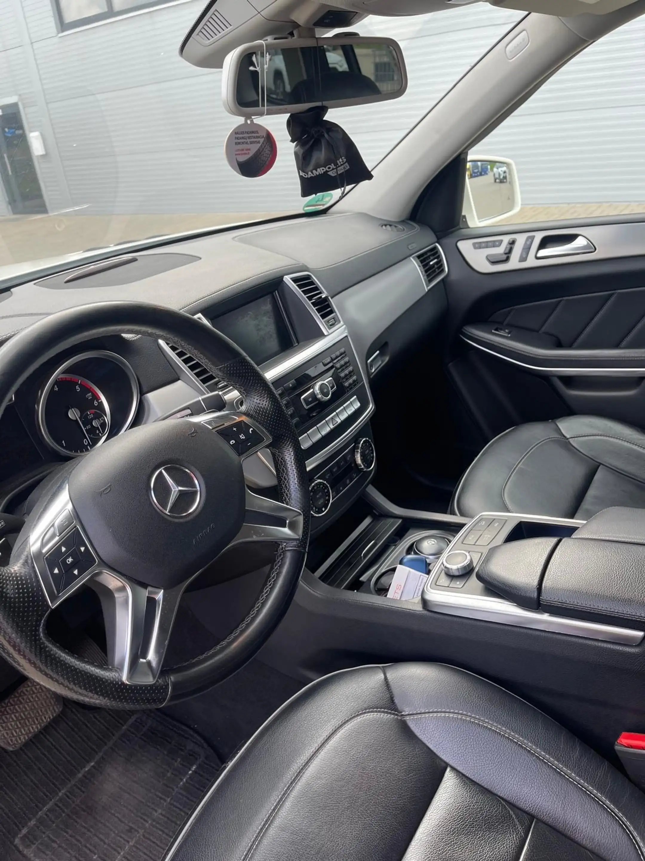 Mercedes-Benz GL 350 GL 350 BlueTec 4Matic (166.824) — photo 8