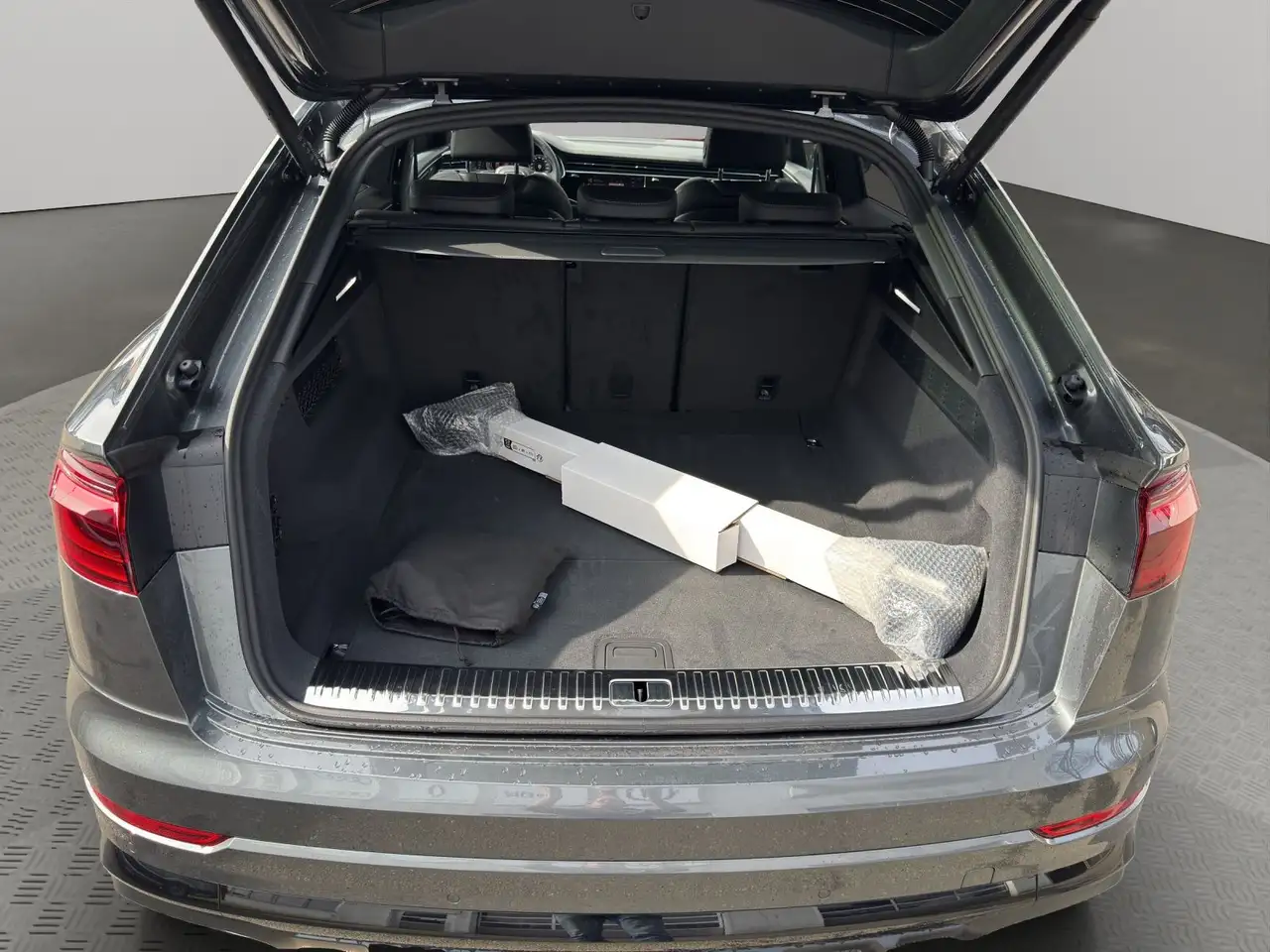 Audi Q8 SUV TDI quattro tiptronic+PANO+AHK+HEAD-UP 15