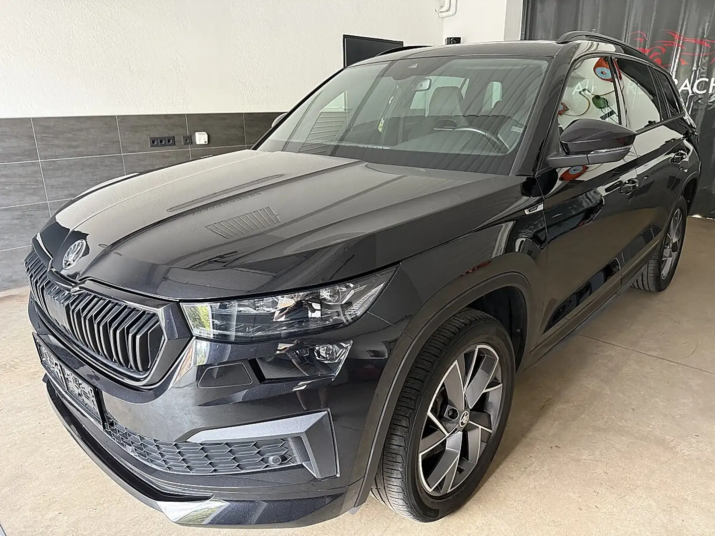 Skoda Kodiaq 2.0 TDI Sportline *LED*ACC*AHK*Panoramadach* Schwarz - 2