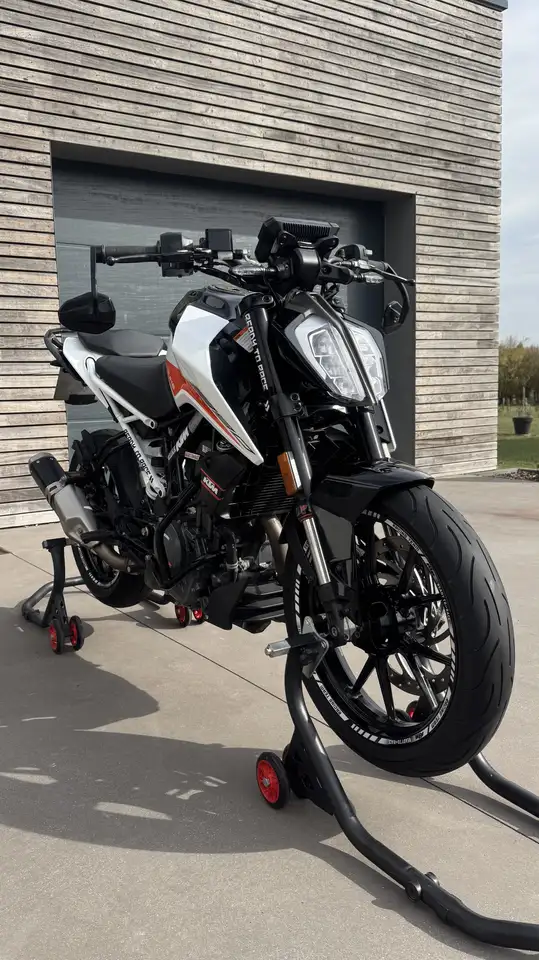KTM 390 Duke