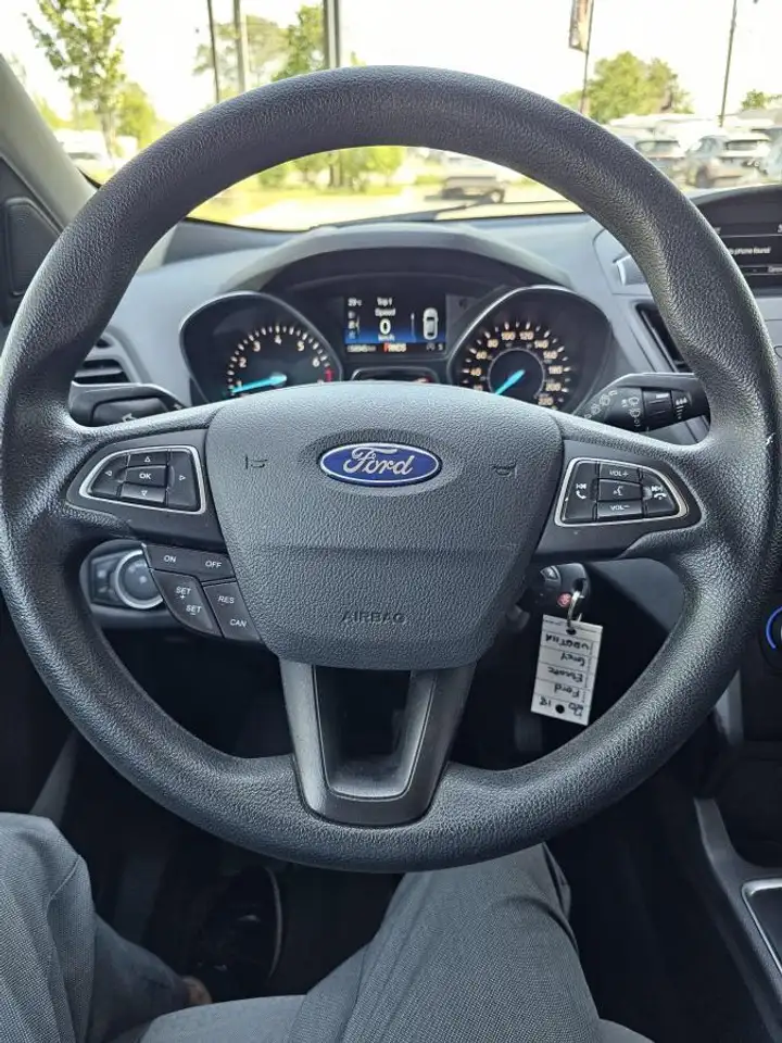 Ford Escape снимка Ford Escape