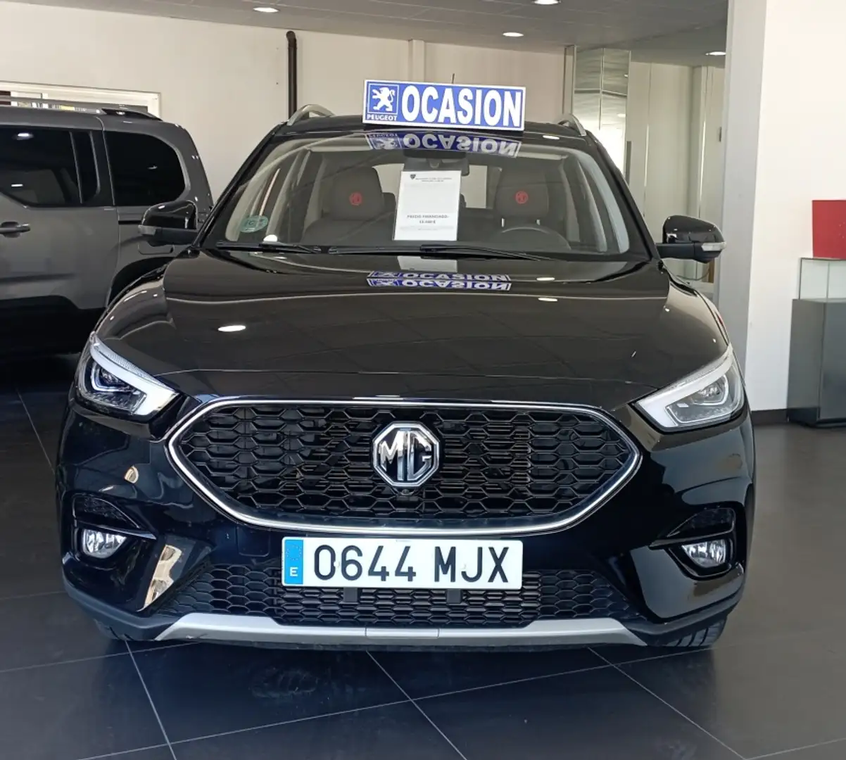 MG ZS 1.0 T-GDI Luxury 82kW Noir - 1