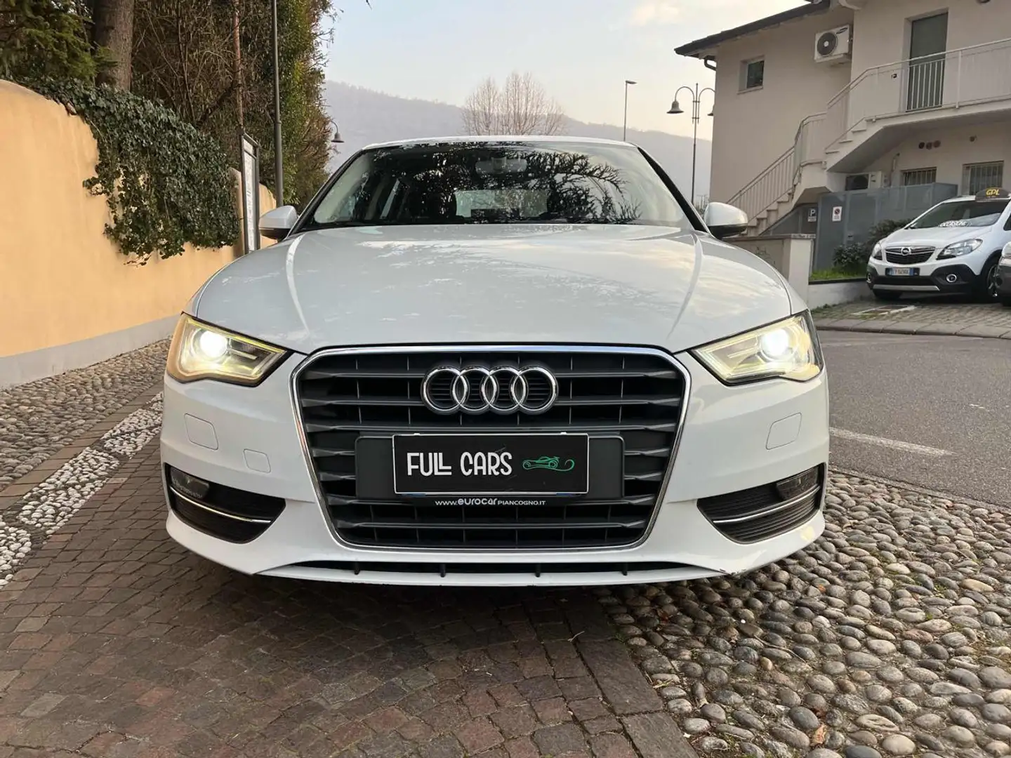 Audi A3 SPB 1.6 TDI clean diesel S tronic Ambition Bianco - 2