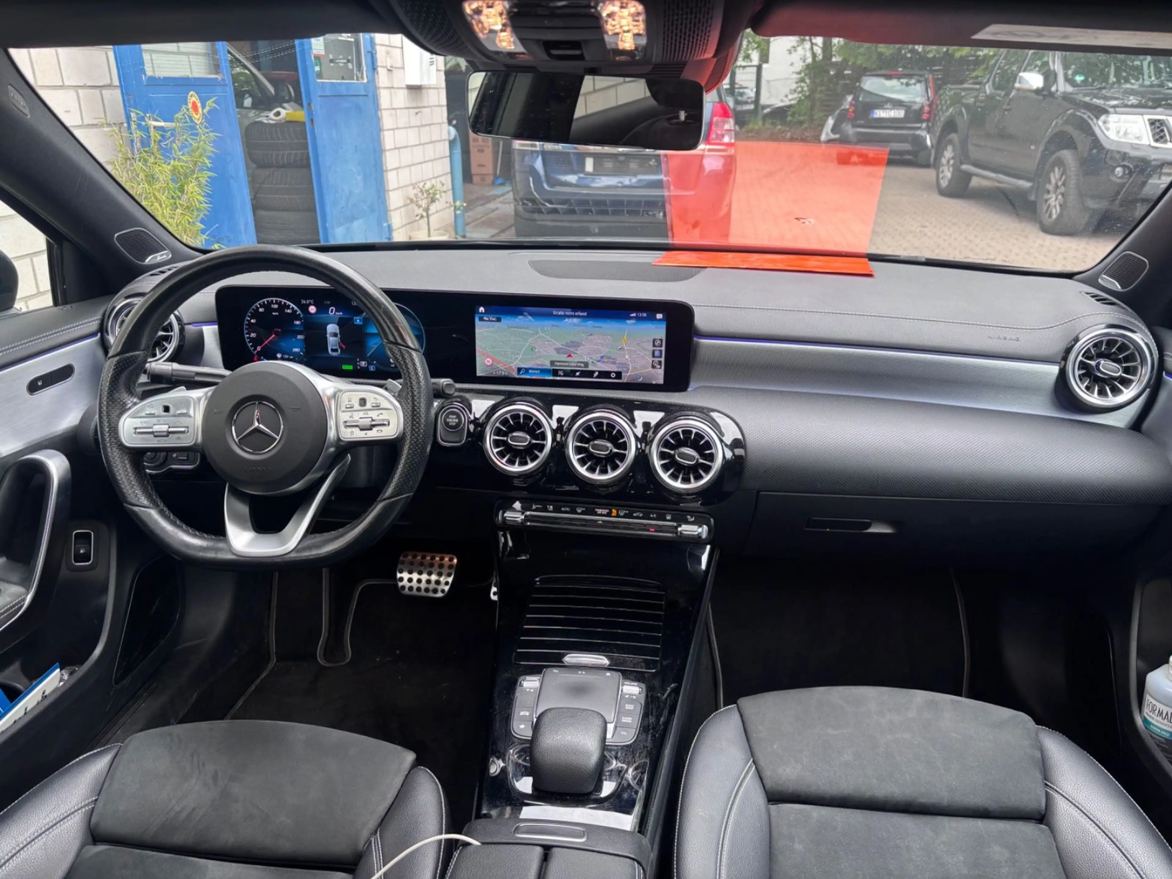 Mercedes-Benz A 250 e Lim AMG Edition Pano/RFK/DisT/Burmester — photo 15