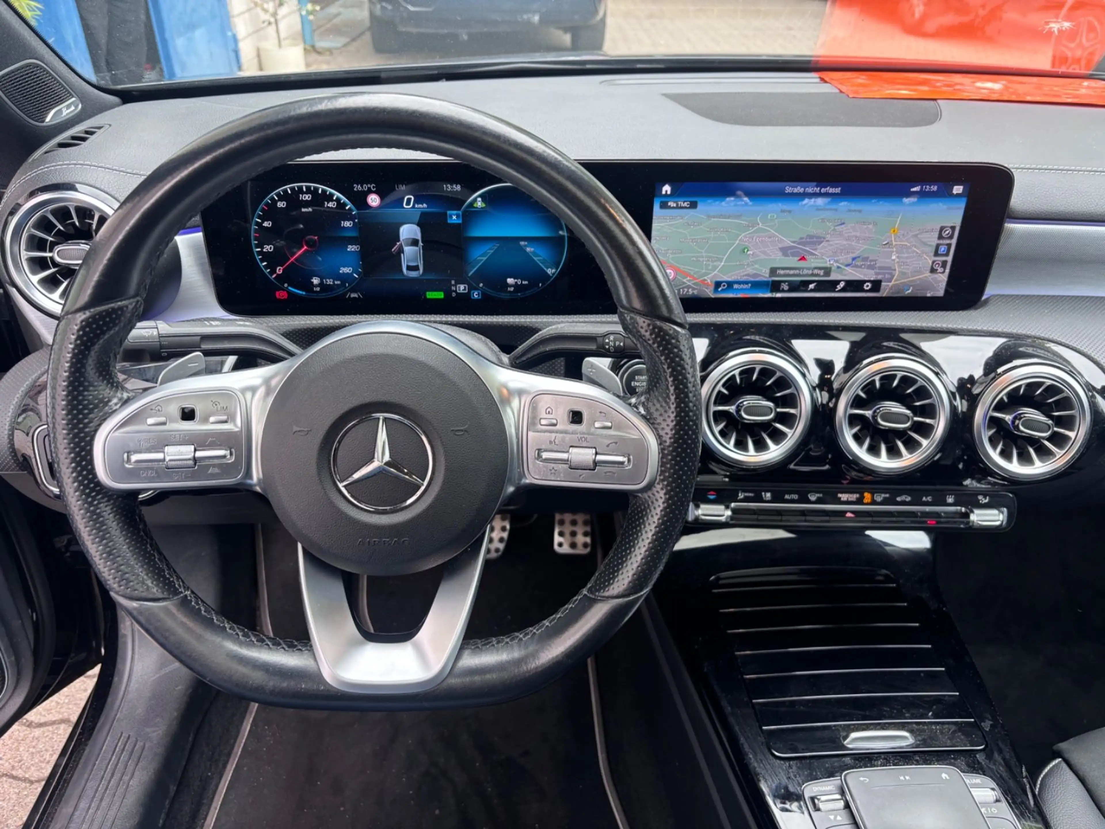 Mercedes-Benz A 250 e Lim AMG Edition Pano/RFK/DisT/Burmester — photo 12