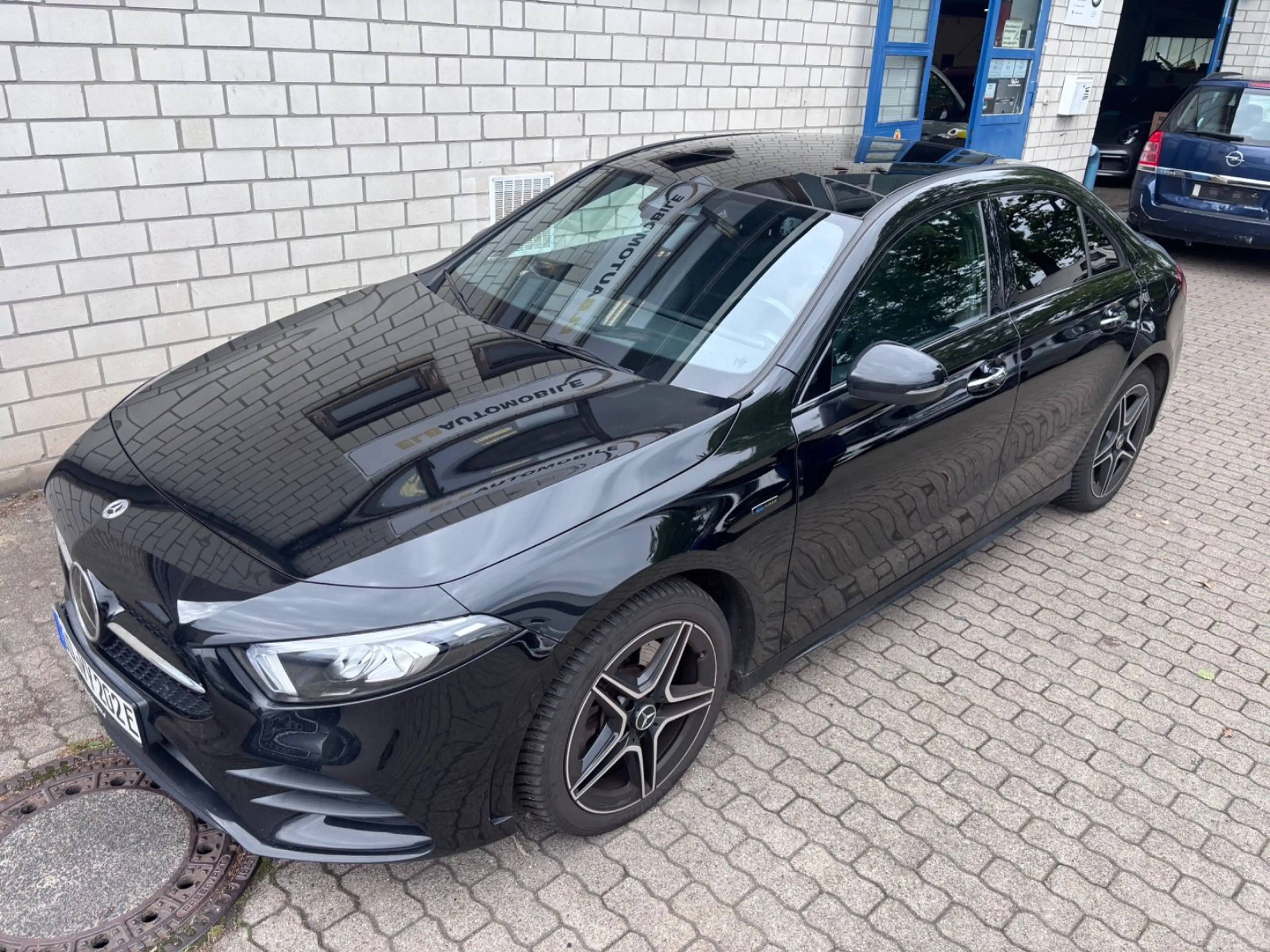 Mercedes-Benz A 250 e Lim AMG Edition Pano/RFK/DisT/Burmester — photo 20