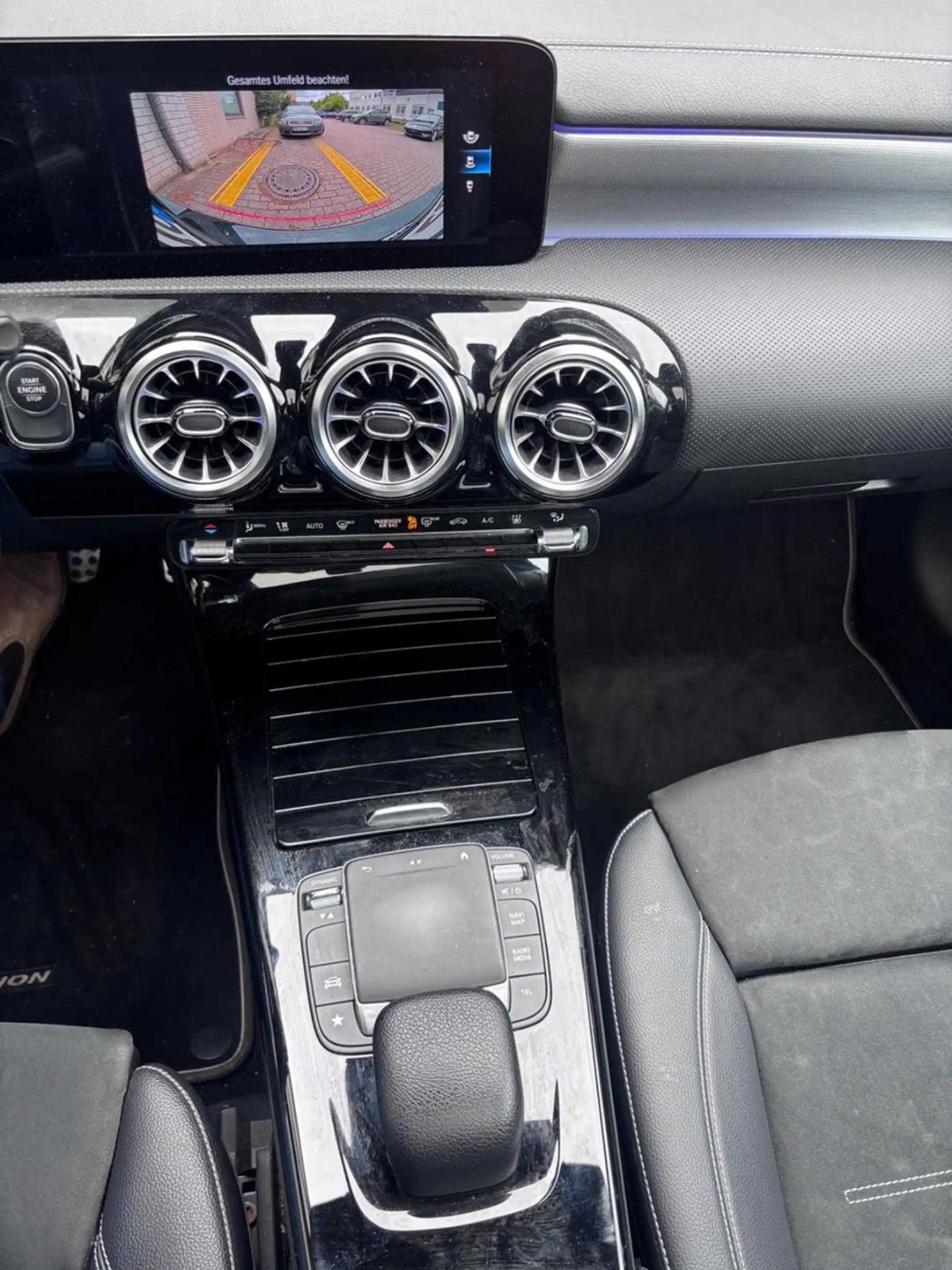Mercedes-Benz A 250 e Lim AMG Edition Pano/RFK/DisT/Burmester — photo 14