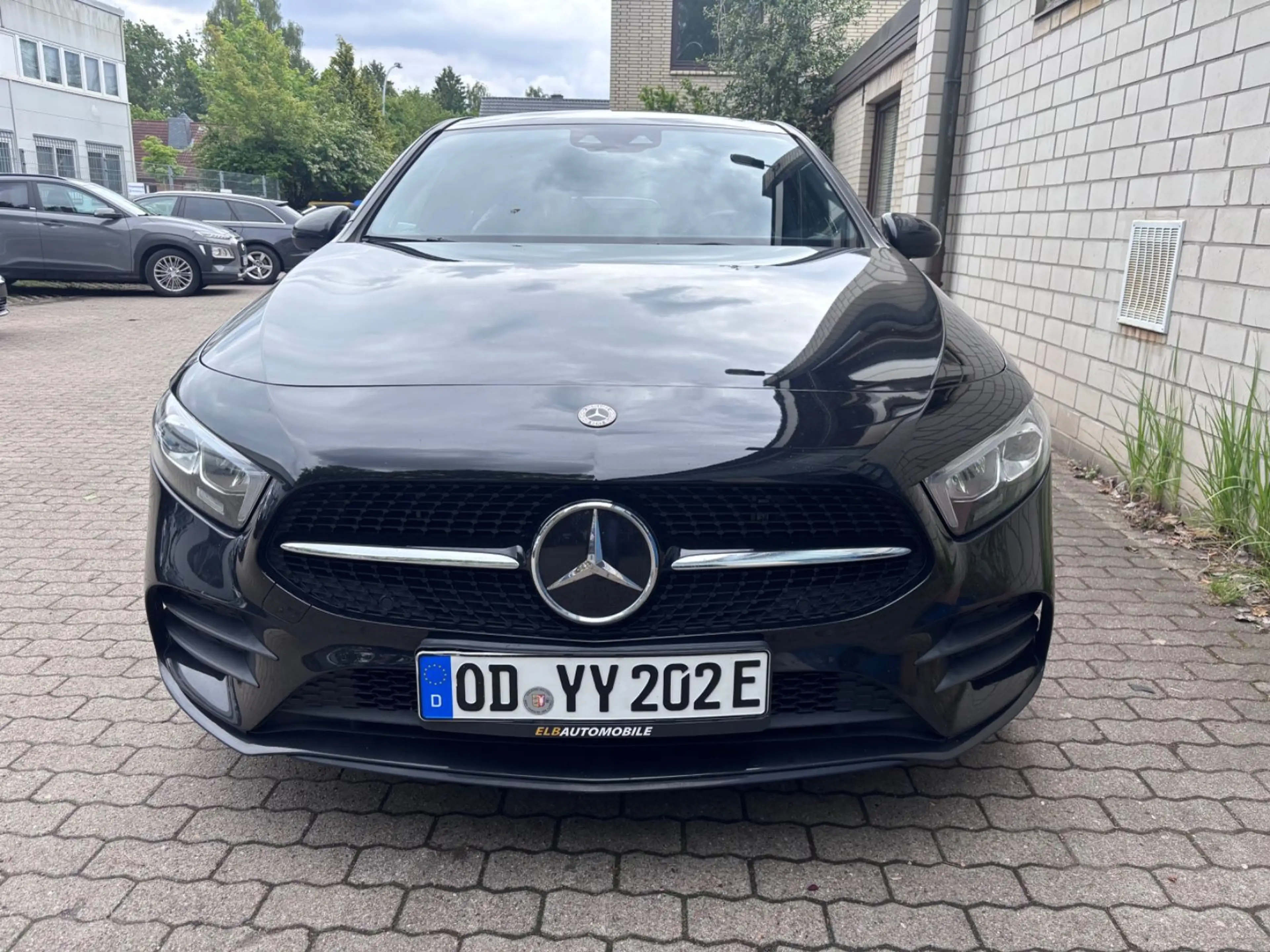 Mercedes-Benz A 250 e Lim AMG Edition Pano/RFK/DisT/Burmester — photo 7