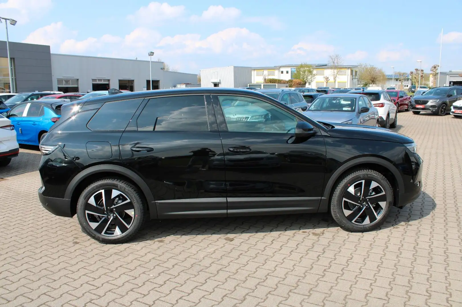 Opel Grandland X Grandland GS 1.2  Mild-Hybrid Schwarz - 2