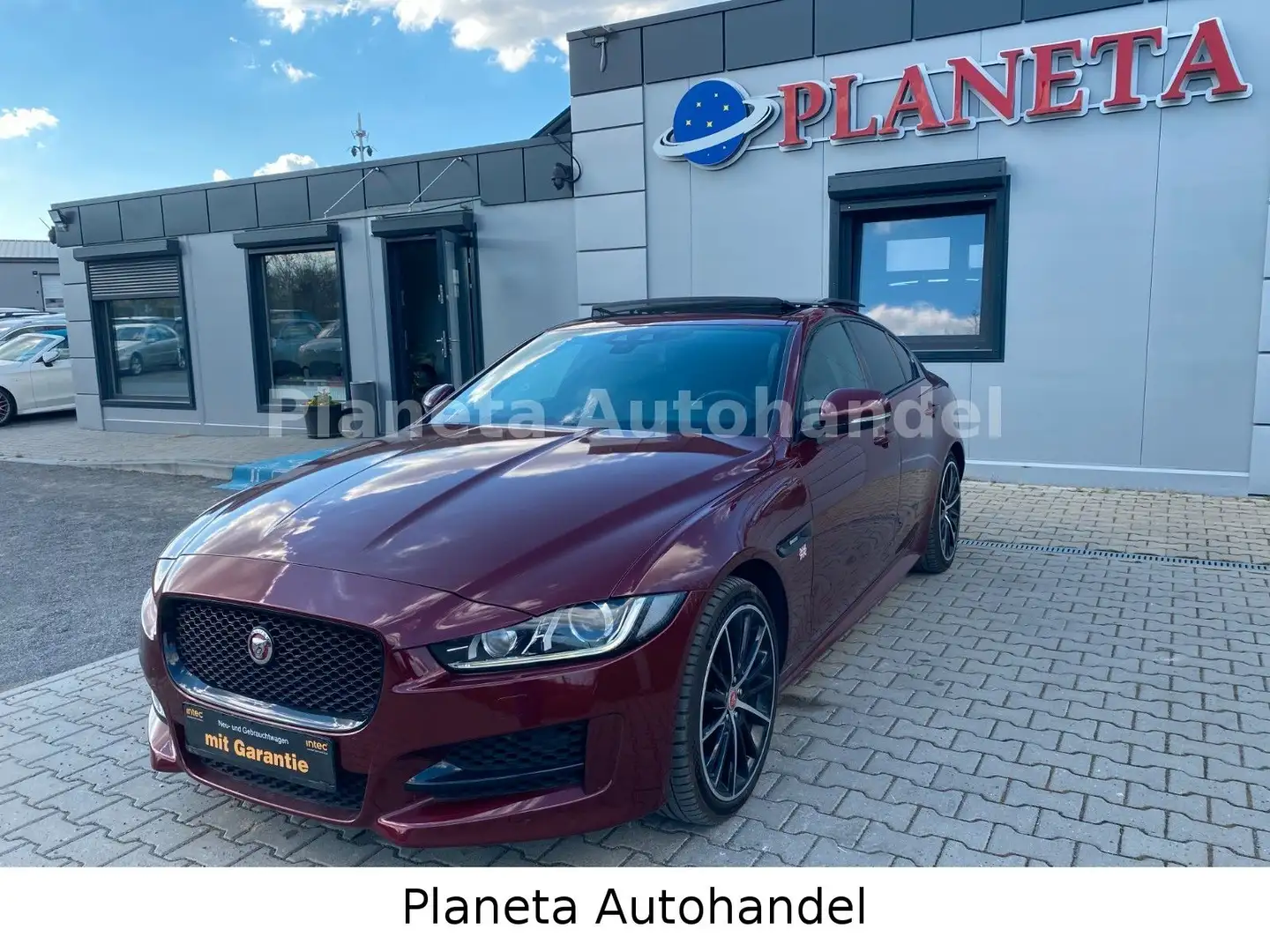 Jaguar XE R-Dynamic S AWD*AUTOMATIK*PANORAMA*CAM*EURO6* - 2
