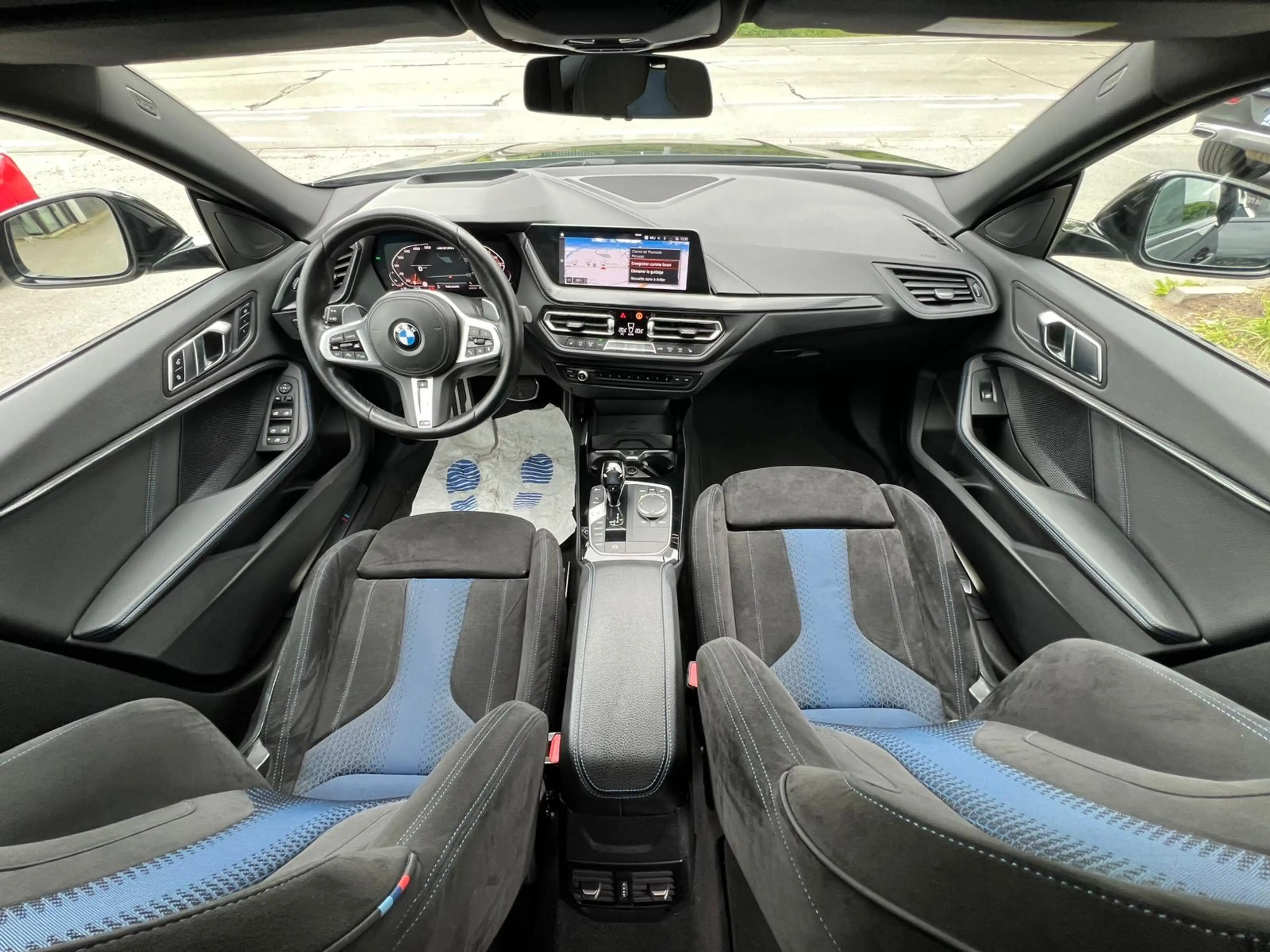 BMW 235 Gran Coupé M235iXAS NAVI/HEAD-UP/KEYLESS/CAMERA/Sièges SPORT/ACC/FULL LED — photo 8