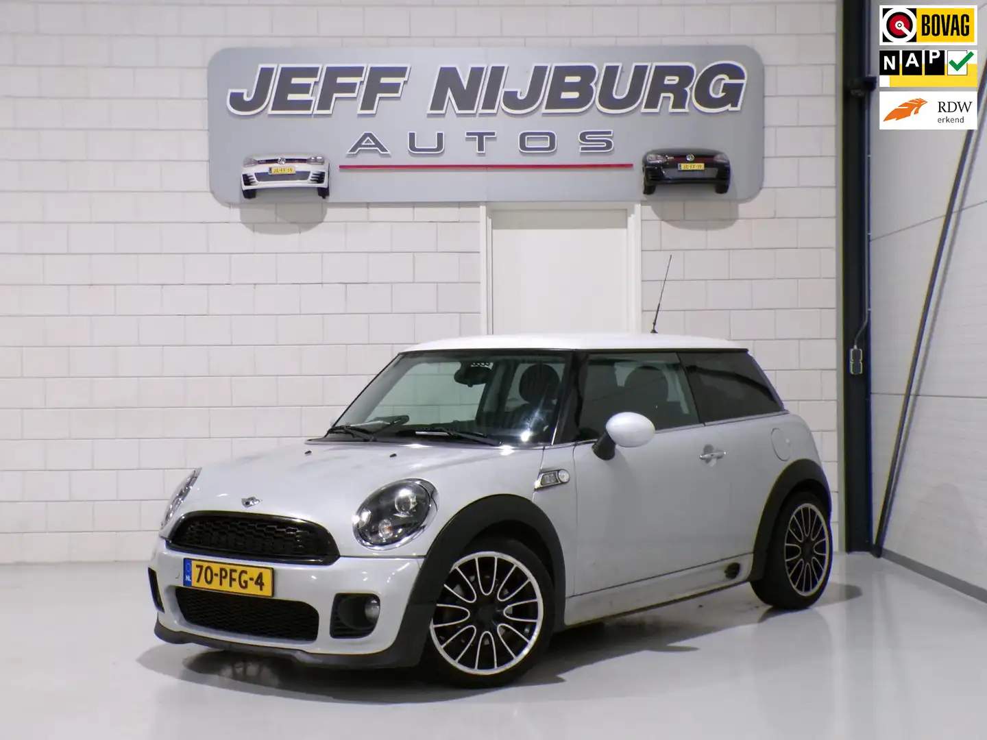MINI John Cooper Works Mini 1.6 JCW Camden "Origineel NL!" Cooper Xenon H Wit - 1