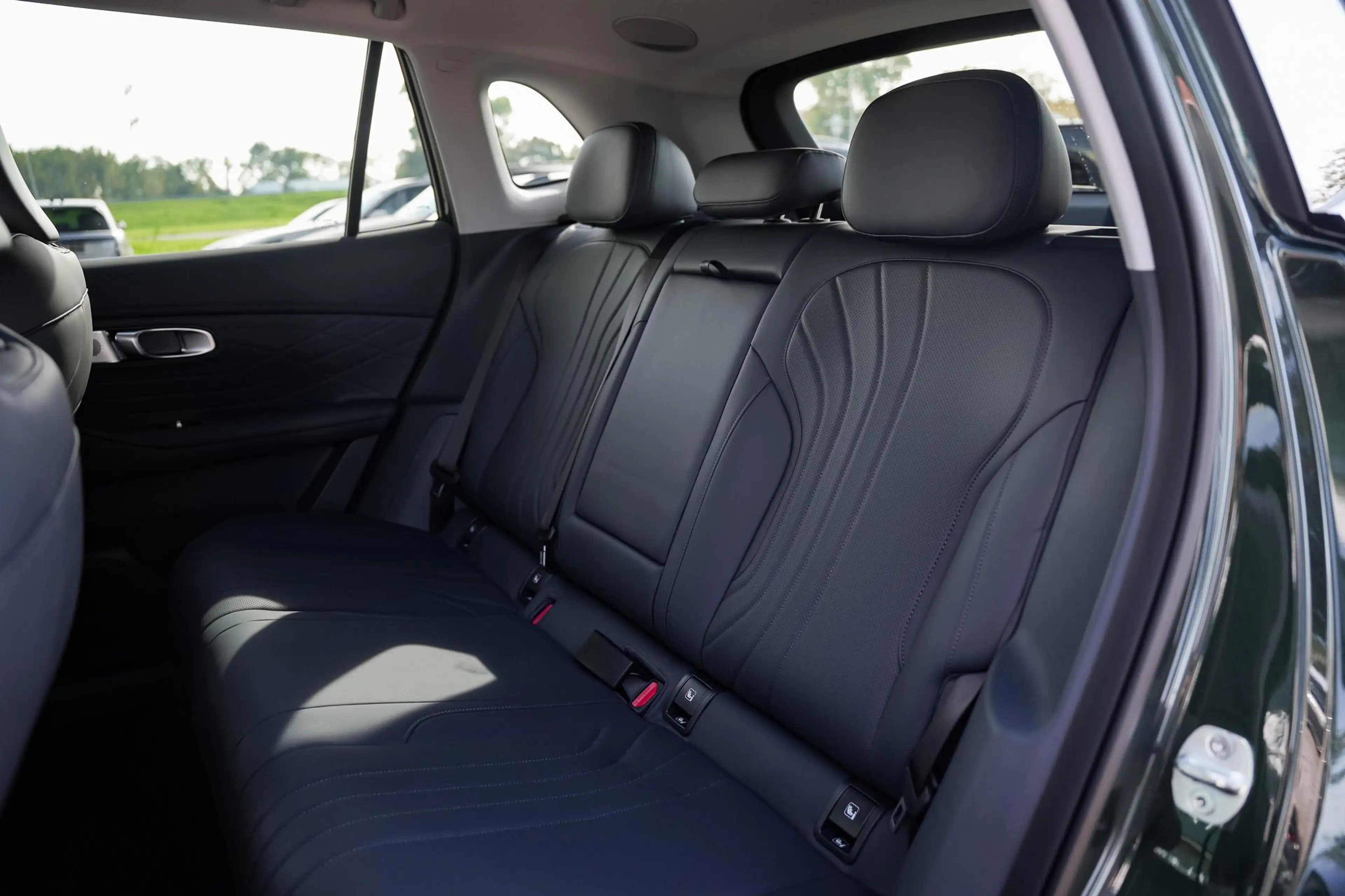 Geely Starray EM-i 1.5 Max+ | Stoelventilatie | Stoelmassage | Head-u — photo 16