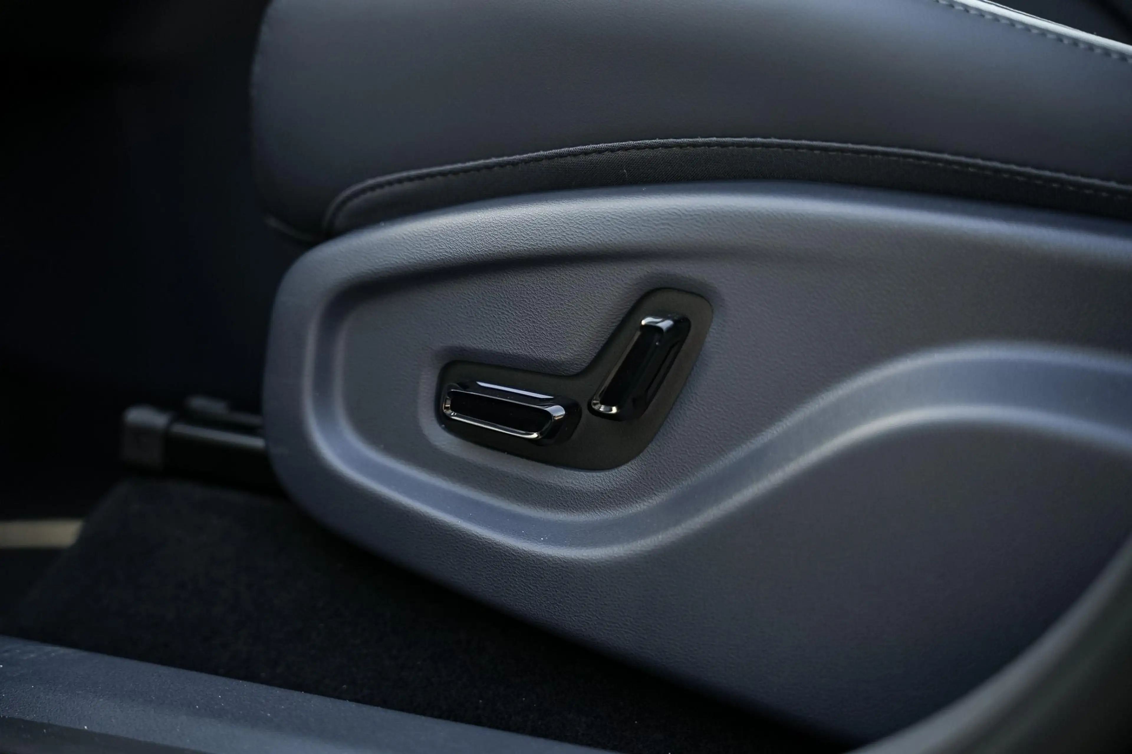 Geely Starray EM-i 1.5 Max+ | Stoelventilatie | Stoelmassage | Head-u — photo 19