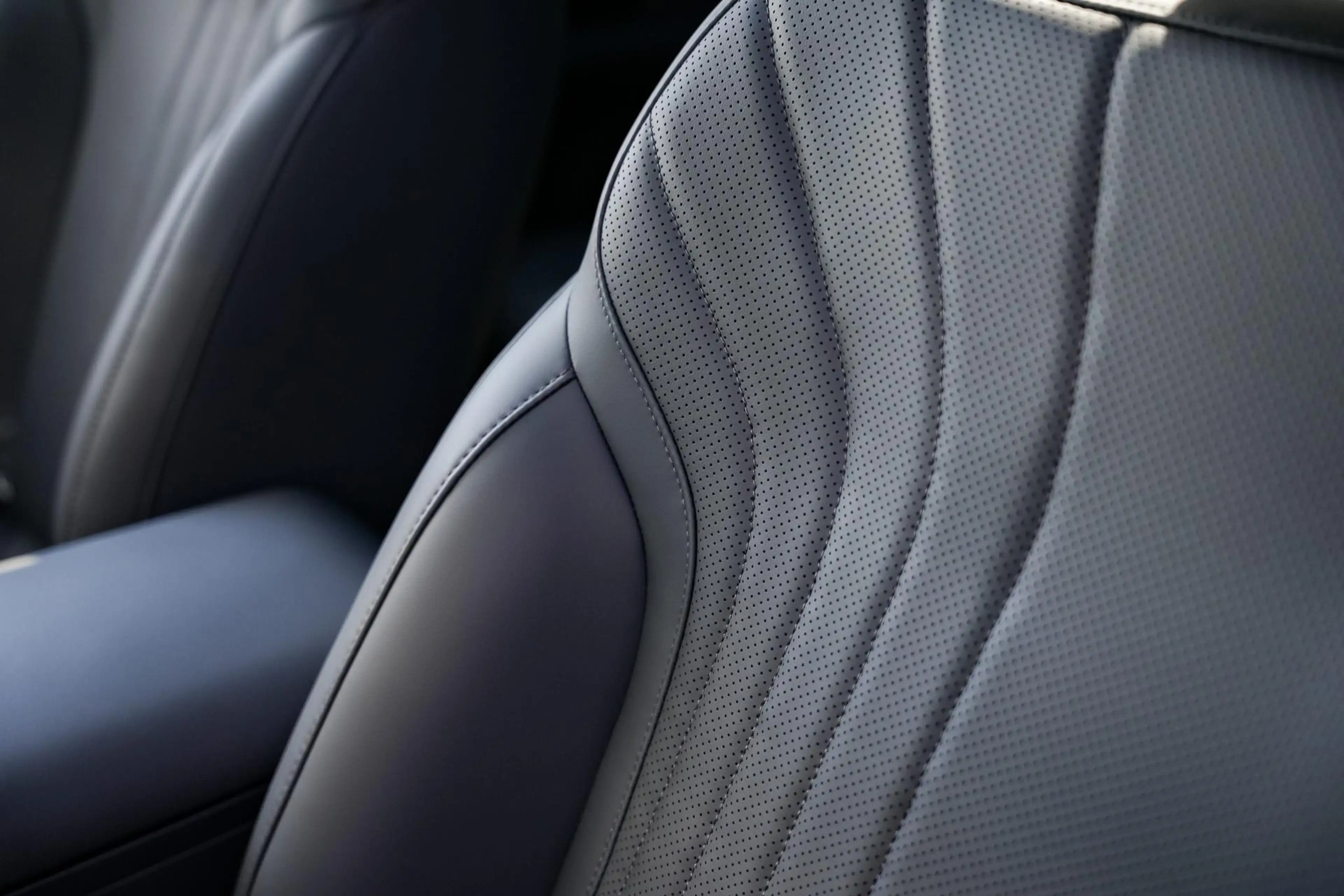 Geely Starray EM-i 1.5 Max+ | Stoelventilatie | Stoelmassage | Head-u — photo 11
