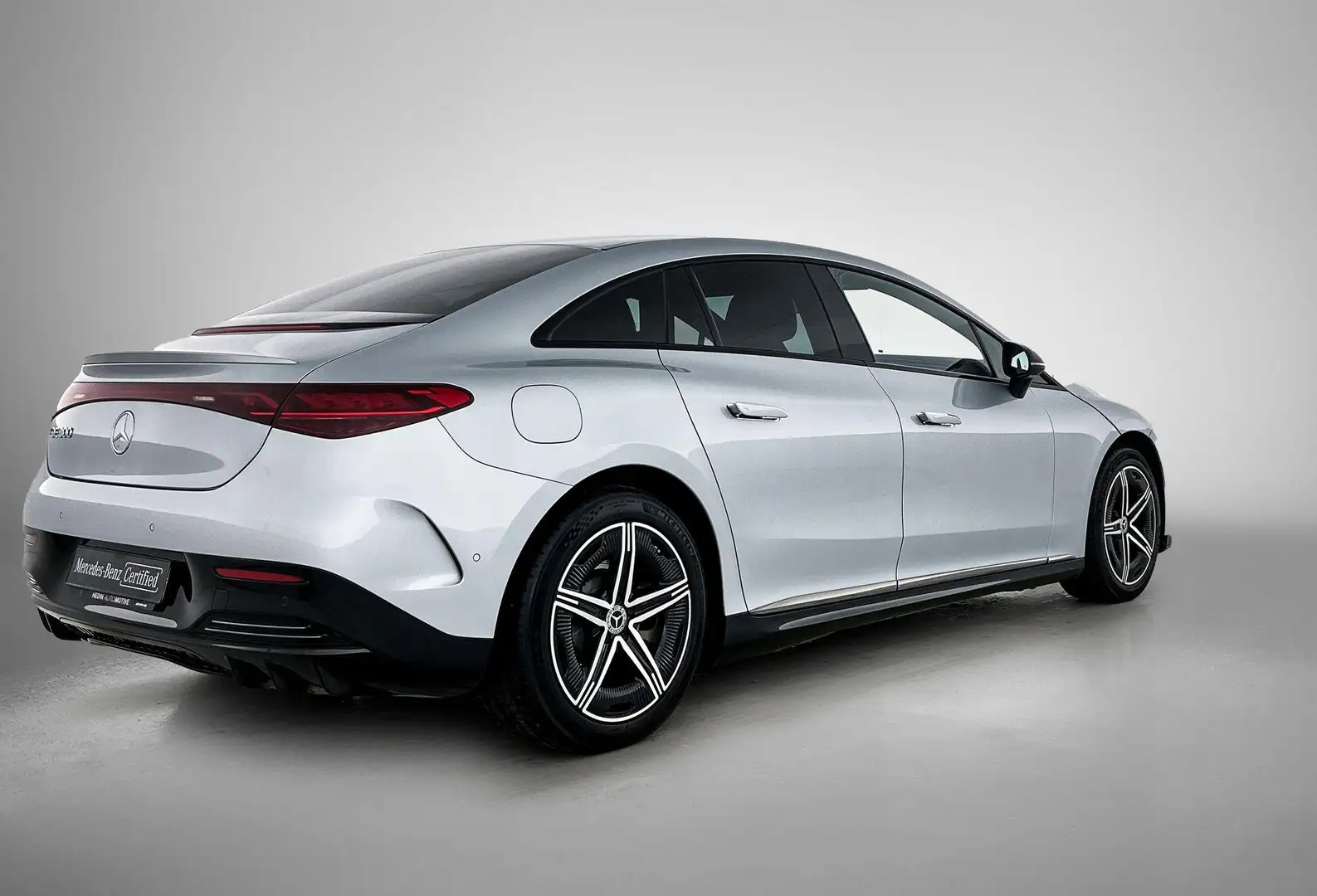 Mercedes-Benz EQE 300 Berline AMG Line Night Pack | Distronic | Dodehoek Silber - 2
