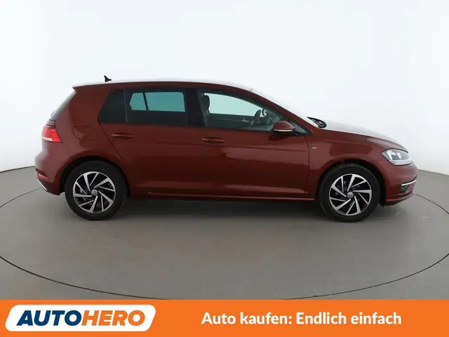 Volkswagen Golf view 7