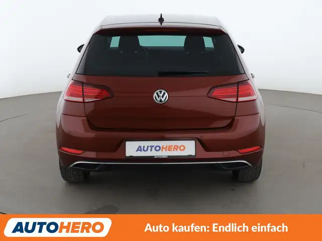 Volkswagen Golf view 5