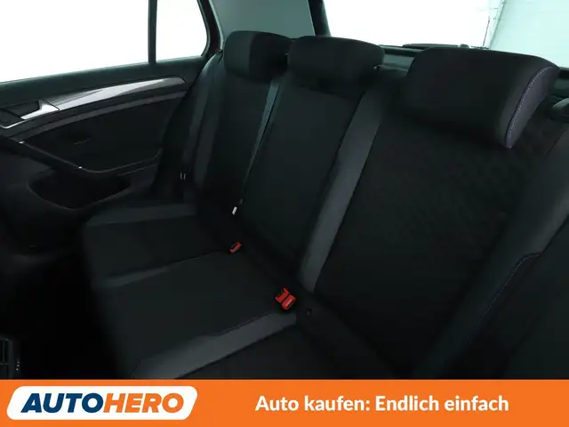 Volkswagen Golf view 14