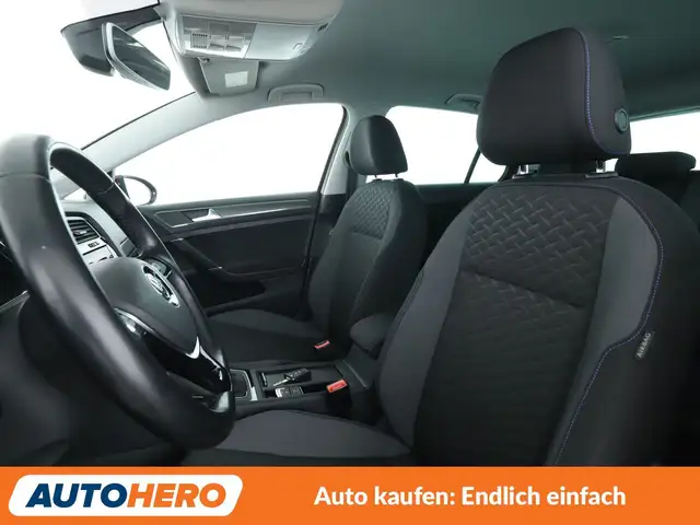 Volkswagen Golf view 10