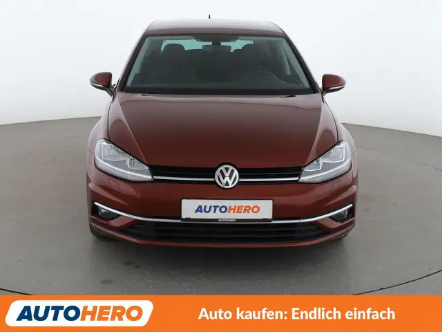 Volkswagen Golf view 9