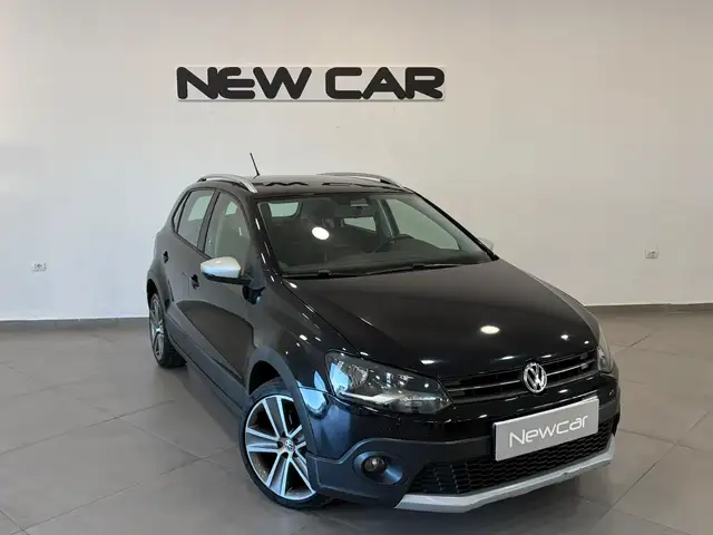 Volkswagen Polo view 2
