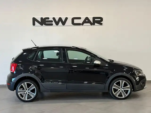 Volkswagen Polo view 6