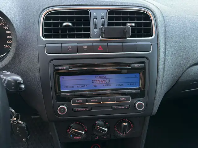 Volkswagen Polo view 14