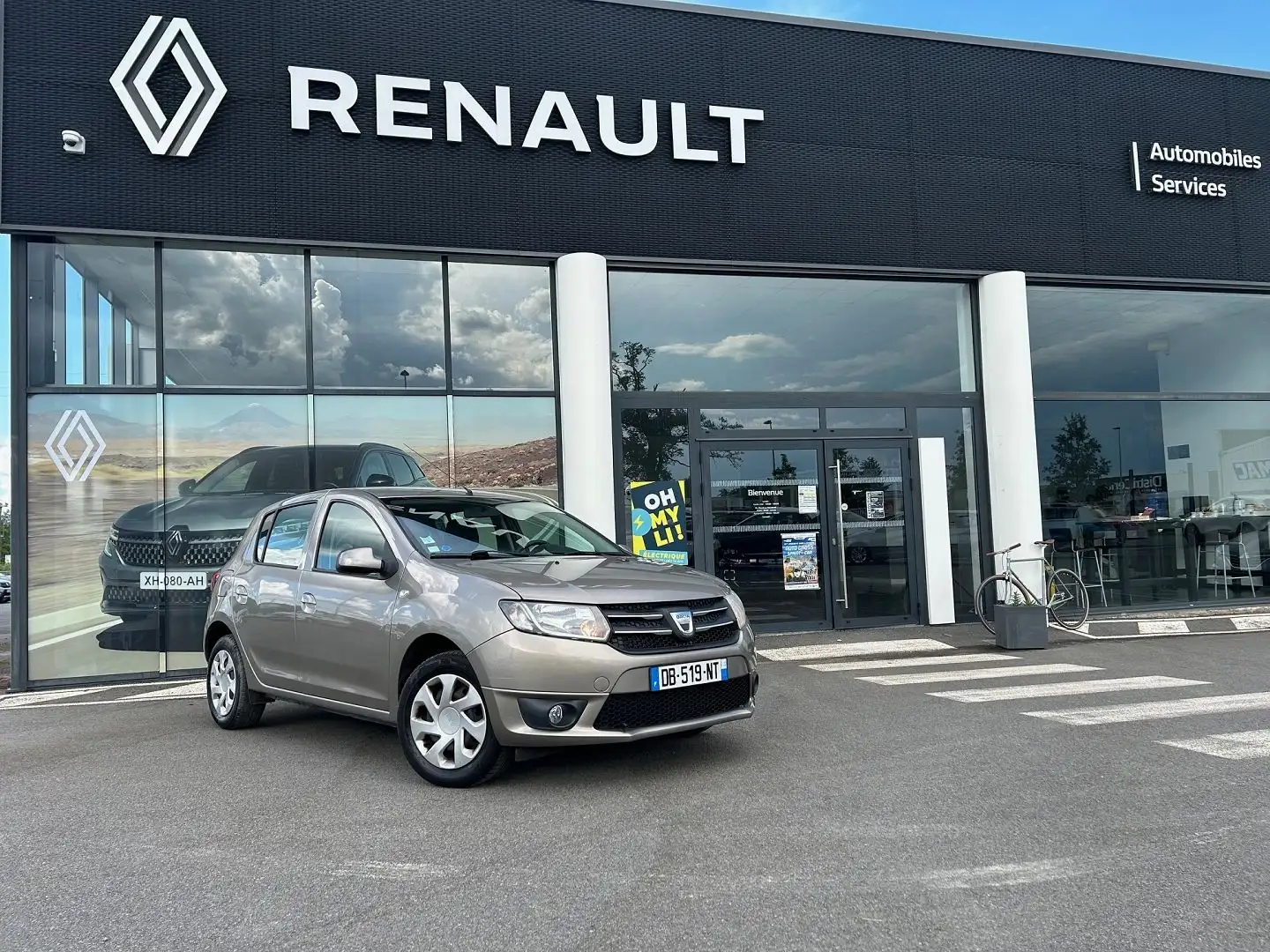 Dacia Sandero 1.2 16V 75CH LAUREATE - 1