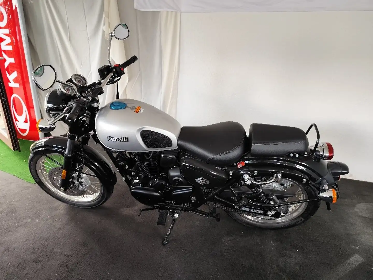 Benelli Imperiale Imperiale 400 Plateado - 1
