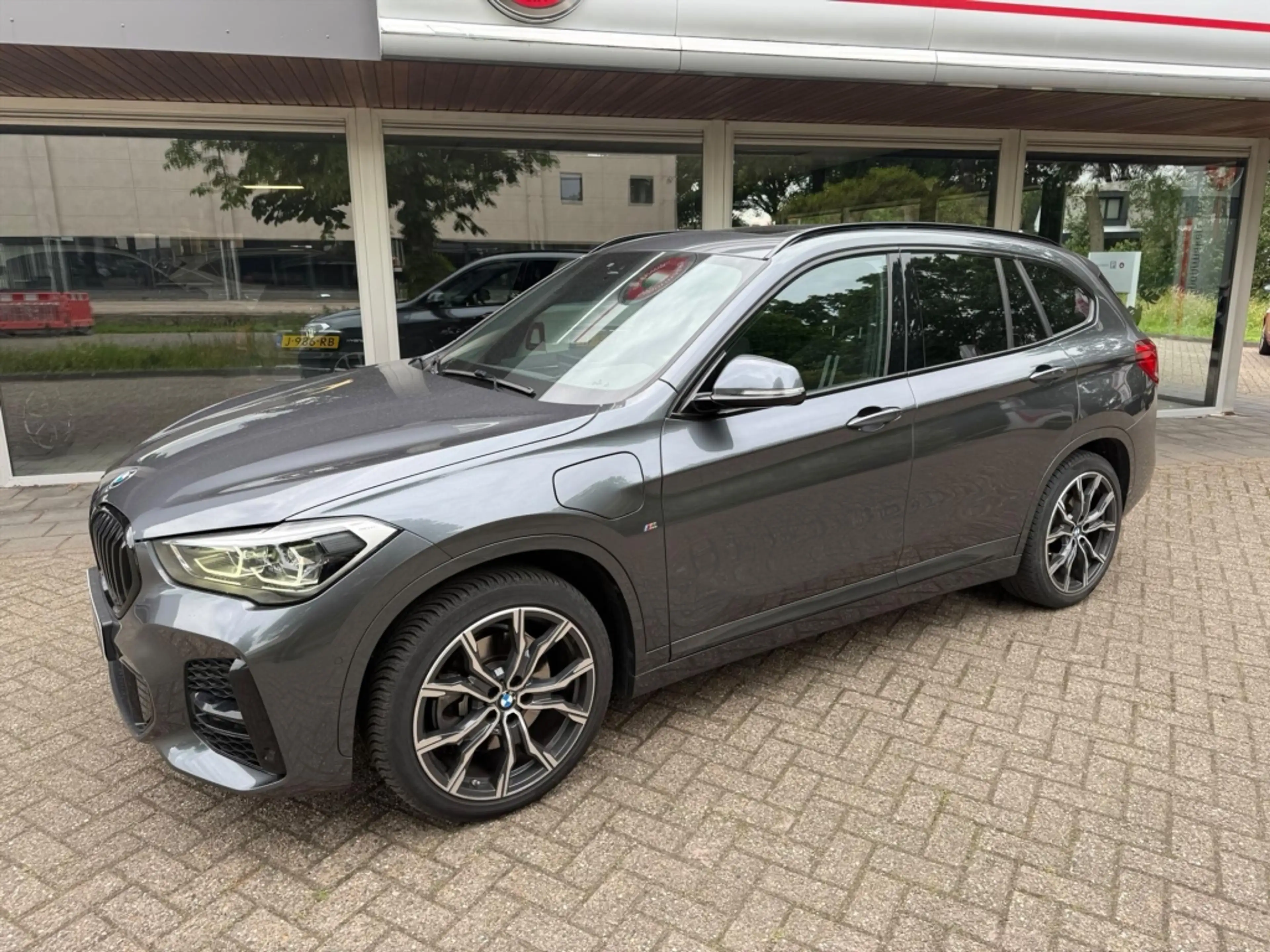 BMW X1 xDrive25e 220pk Aut — photo 2