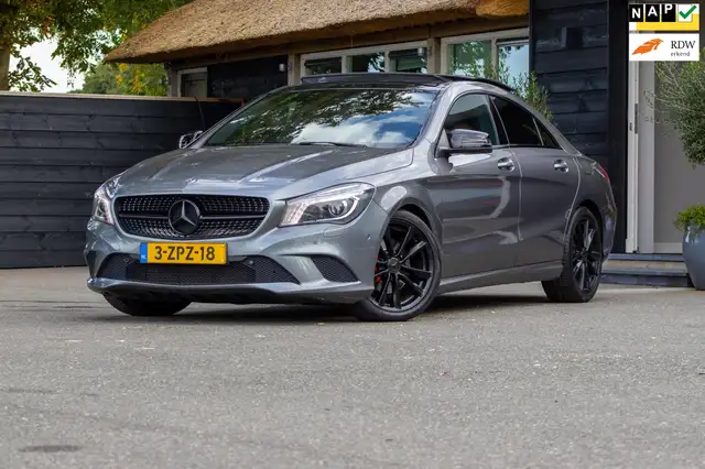 Mercedes-Benz CLA 180 Panoramadak I Night Pakket I Urban Pakket I Bi-Xen