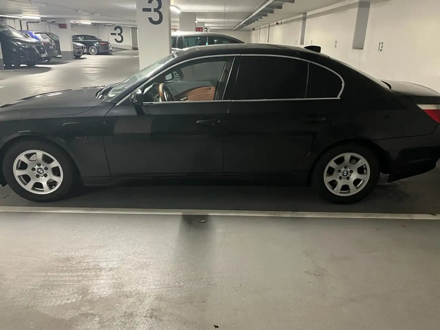 BMW 525 Negru - 1