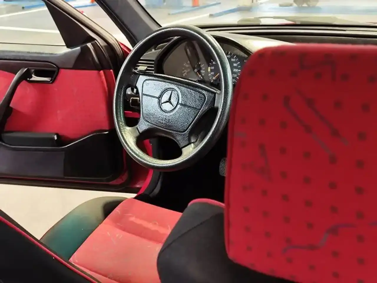 Mercedes-Benz C 180