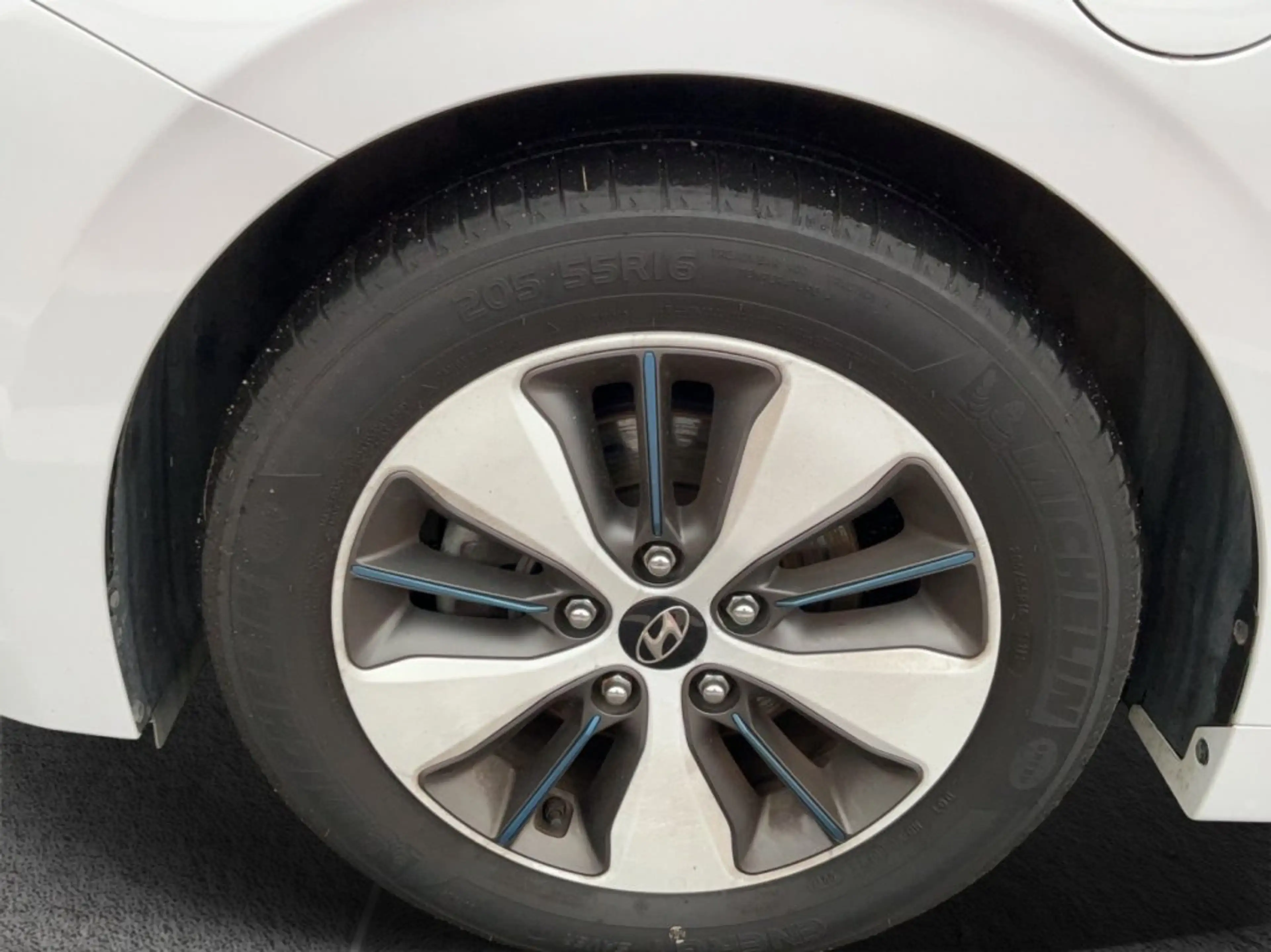 Hyundai IONIQ PHEV Level 5 — photo 9