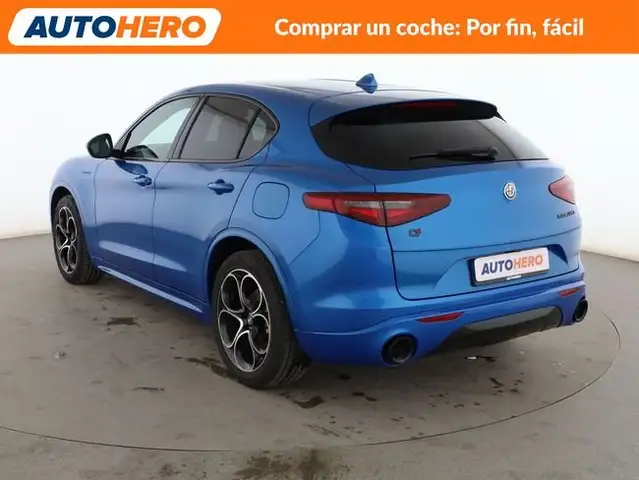 Alfa Romeo Stelvio view 4