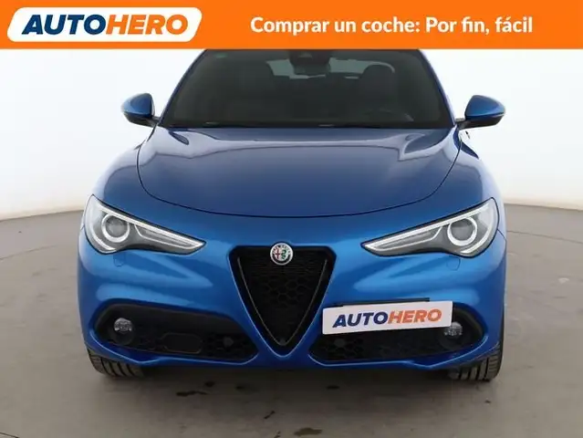 Alfa Romeo Stelvio view 9