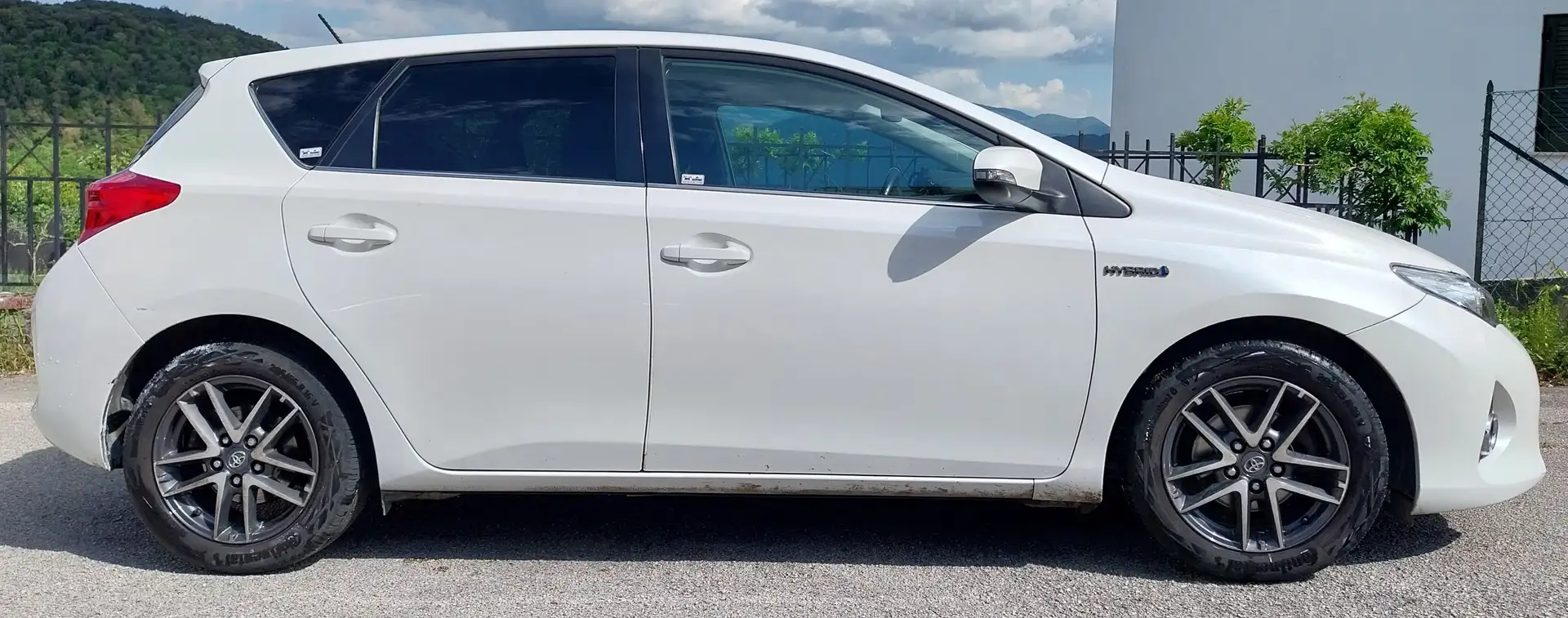 Toyota Auris Auris II 2012 5p 1.8  IBRIDA GPL Bianco - 1