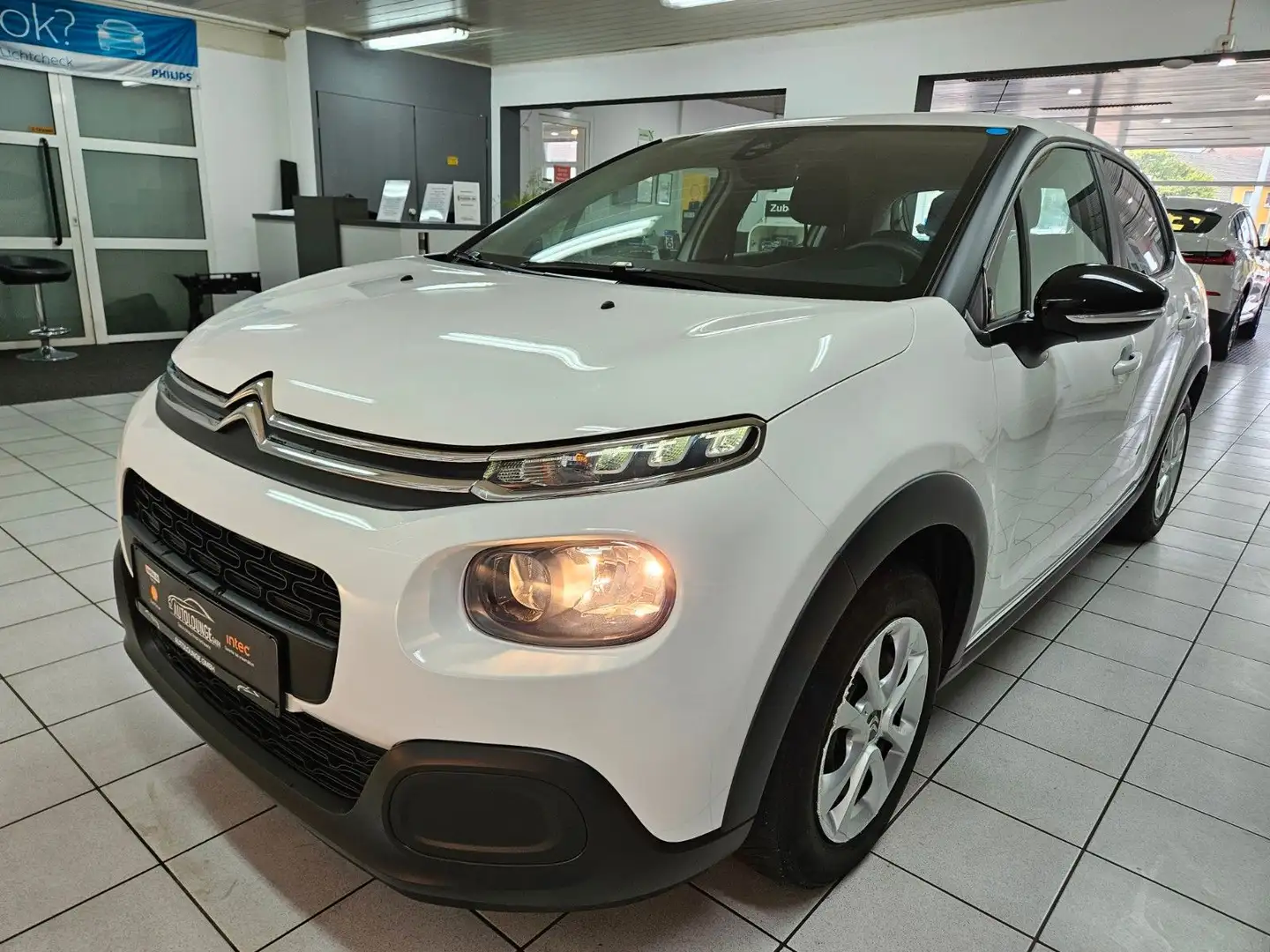 Citroen C3 Feel KLIMA*PDC*LED*SPURHALTEASSISTENT*1.HAND Biały - 2