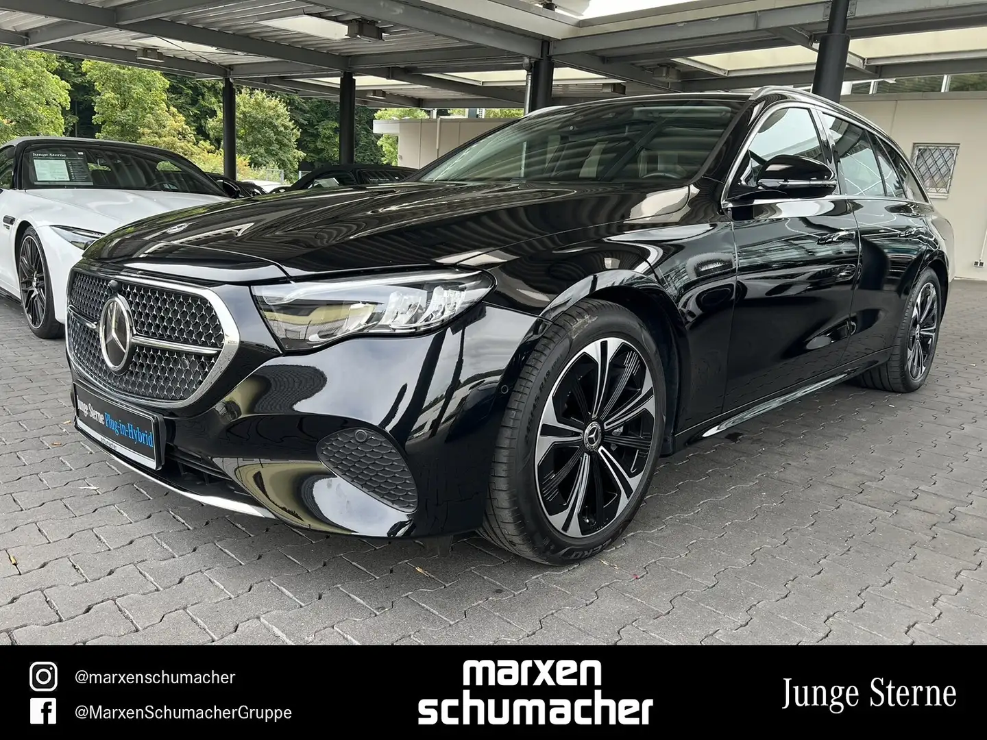 Mercedes-Benz E 300 E 300 e T AVANTGARDE Pano+AHK+Distro+Kamera+Adv Чёрный - 1