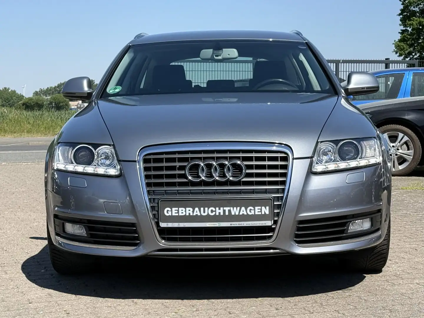 Audi A6 Avant 2.0 TDI DPF aus 1.Hand Leder Navi Xenon PDC Grigio - 2