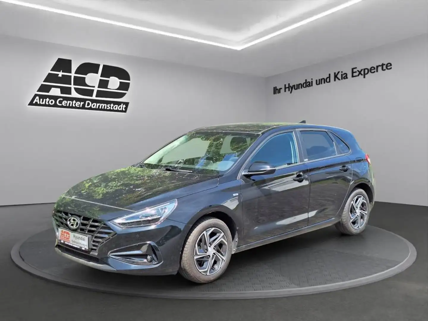 Hyundai i30 1.0 T-GDI 48V DCT Intro *NAVI*1.HAND*KAMERA* Schwarz - 1