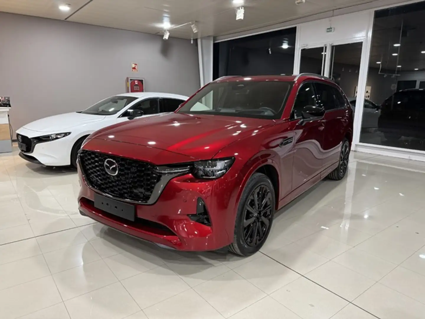 Mazda CX-80 3.3 e-Skyactiv-D MHEV Homura Plus AWD Aut. Rojo - 2