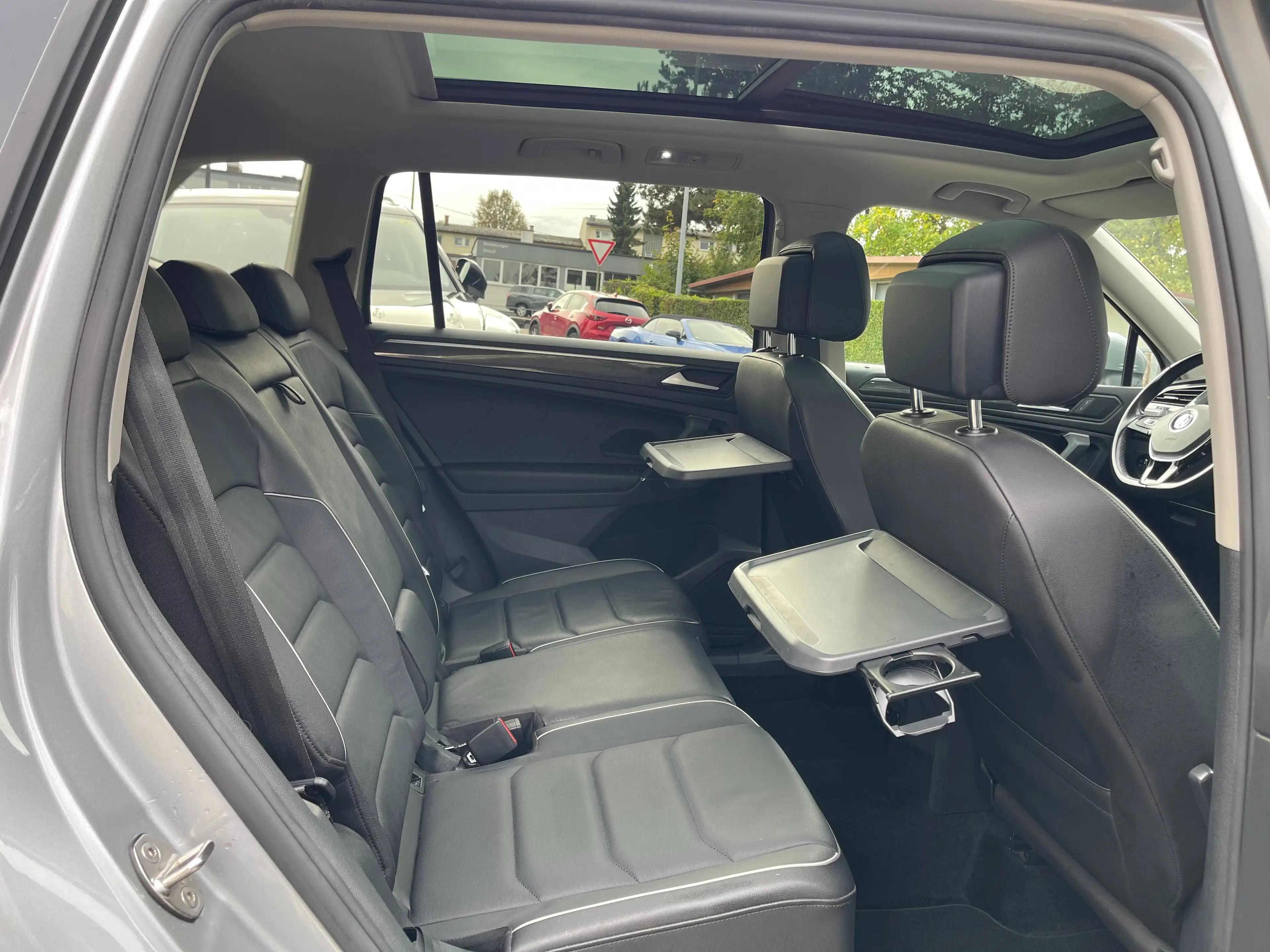 Volkswagen Tiguan Allspace Comfortline 4Motion — photo 14