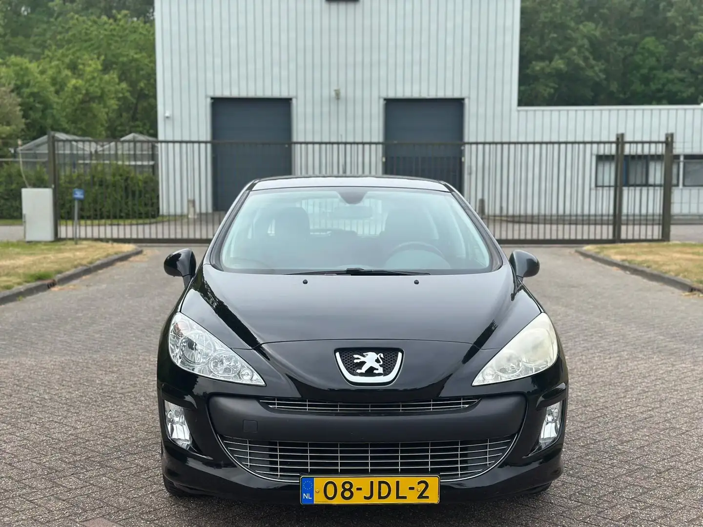 Peugeot 308 1.6 VTi Style/AIRCO/CRUISE/PARKEERSENS ACHTER/TREK Zwart - 2