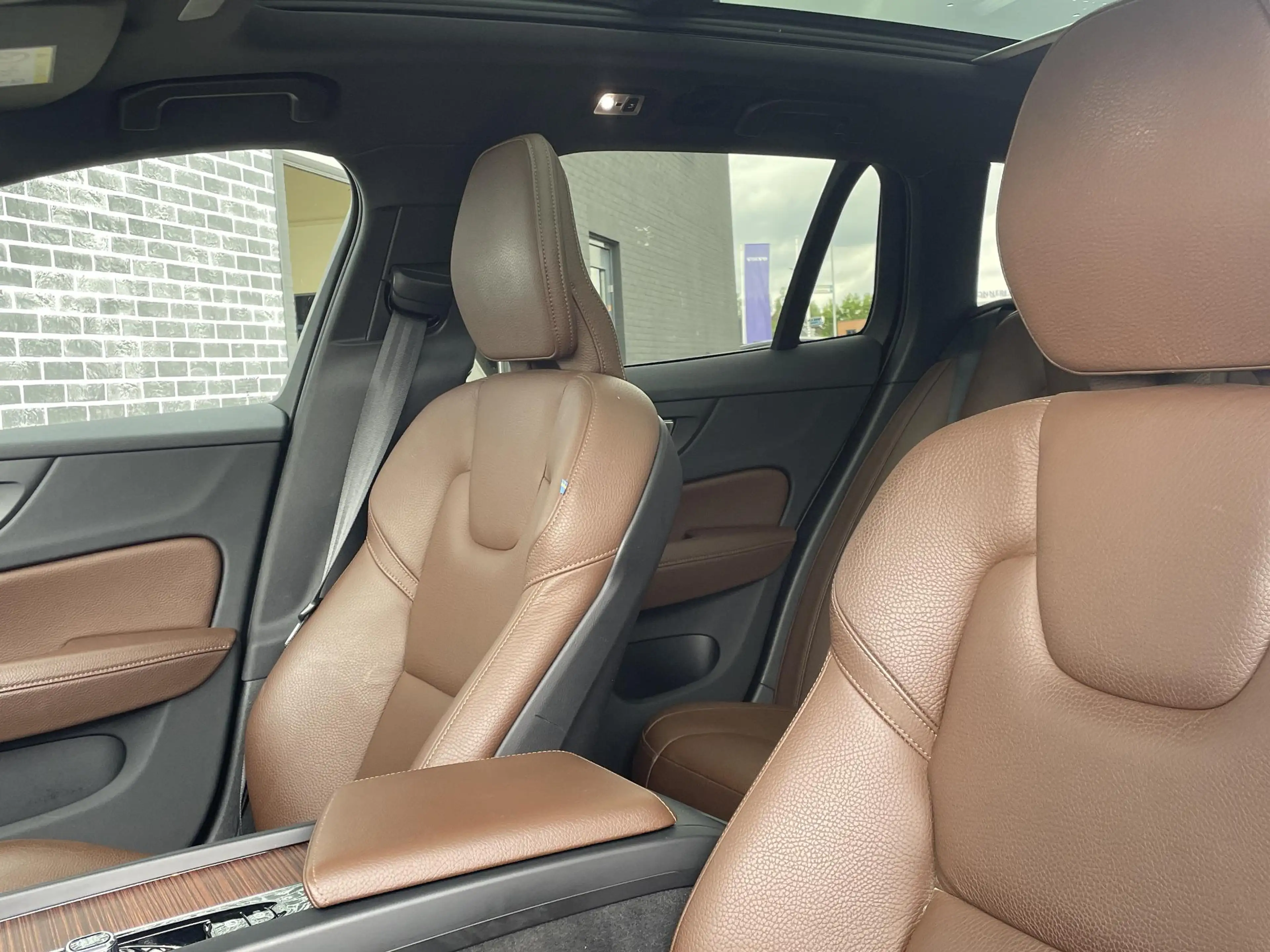 Volvo V60 Cross Country 2.0 B5 AWD Pro | Trekhaak | Panoramadak | Lederen — photo 10